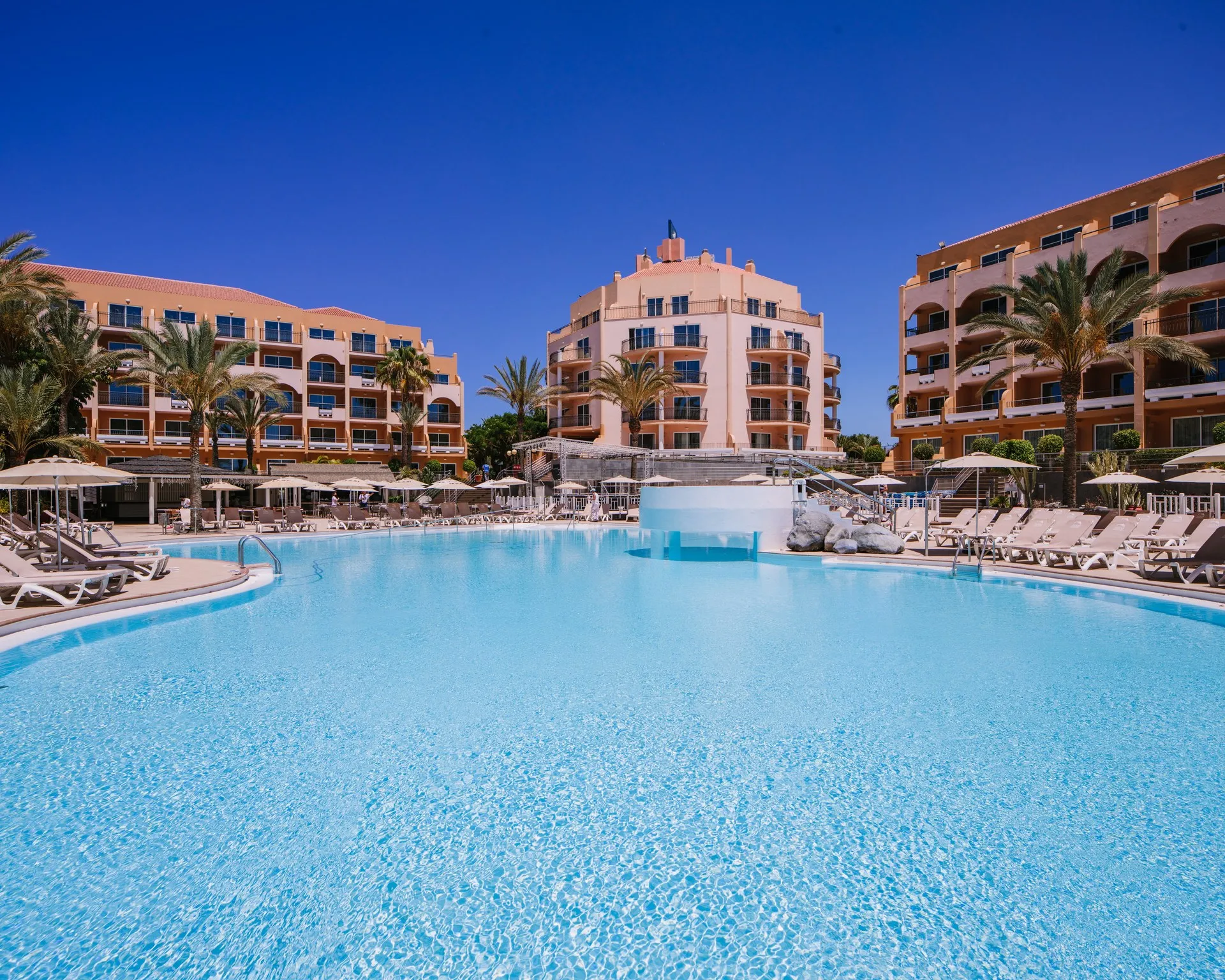 DUNAS HOTELS & RESORTS 4